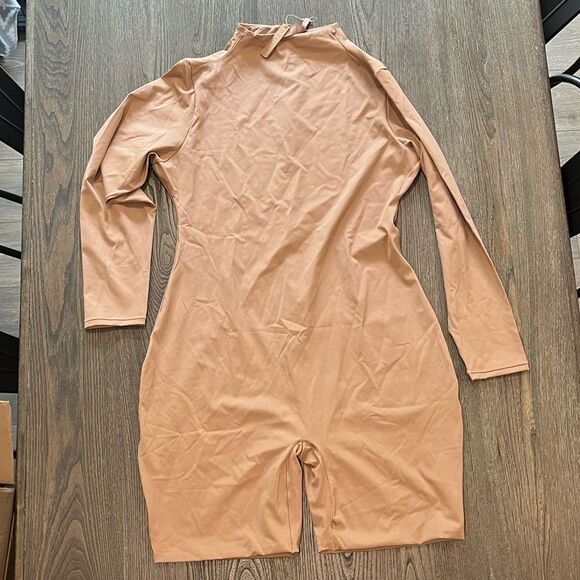 NWT Skims All-In-One Long Sleeve Mid Thigh Onesie Bodysuit Sienna 4X - Picture 1 of 9